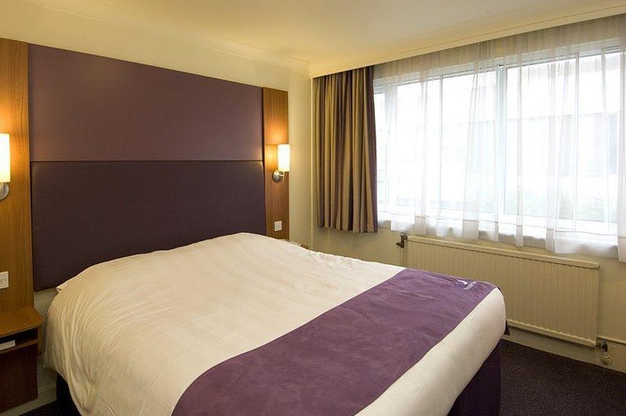 Premier Inn Cardiff North Exterior foto