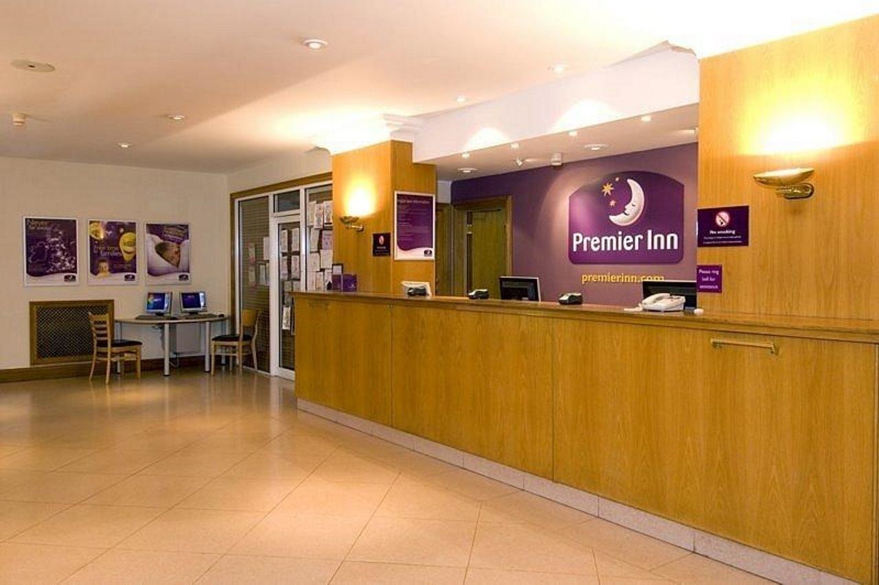 Premier Inn Cardiff North Exterior foto